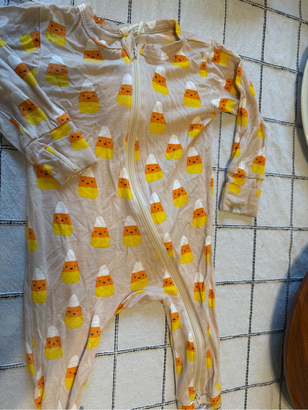 Spearmint love 2-Way Zip Footie, Candy Corn